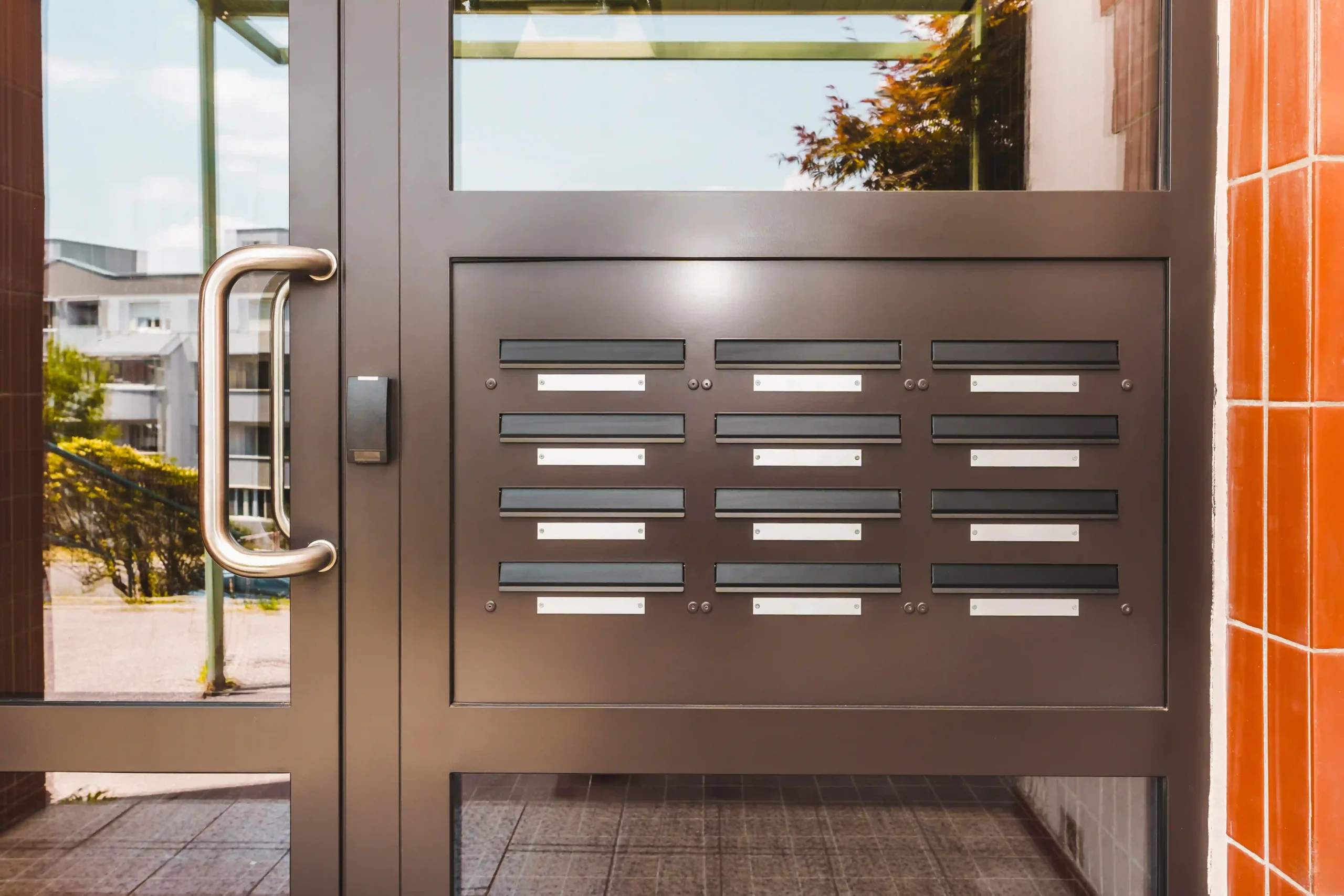 Poštové schránky pre bytové domy